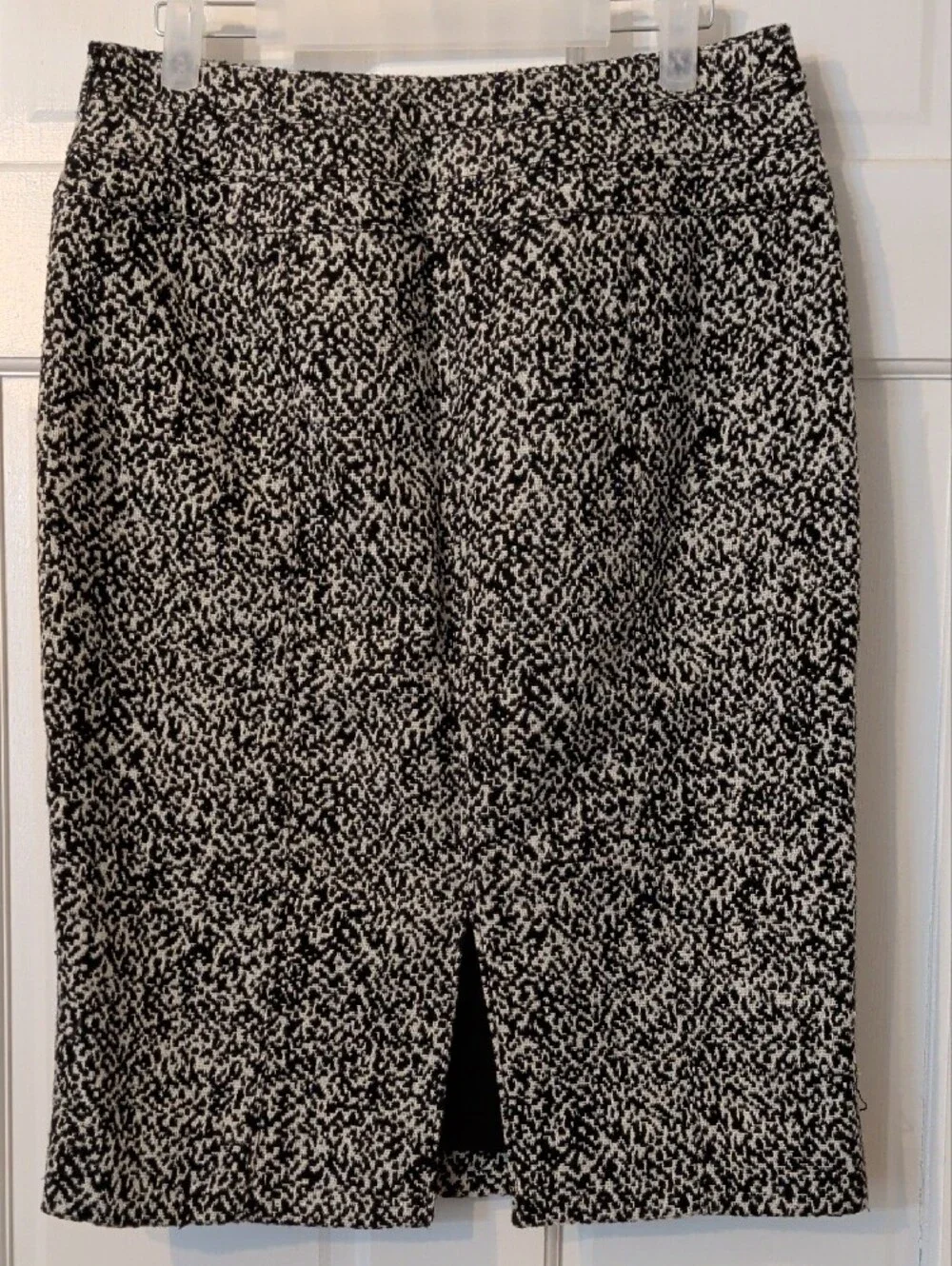 White House Black Market Black and White Textured Pencil Skirt